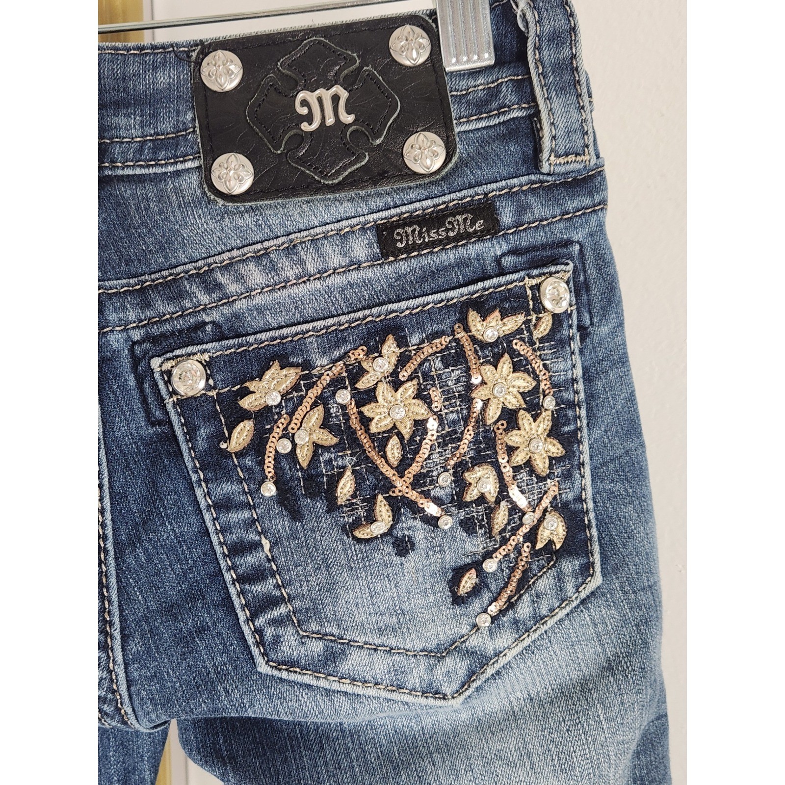 Miss Me Signature Rise Boot Jean Floral Rhinestone Embroidered Pocket Sz 24 Y2K
