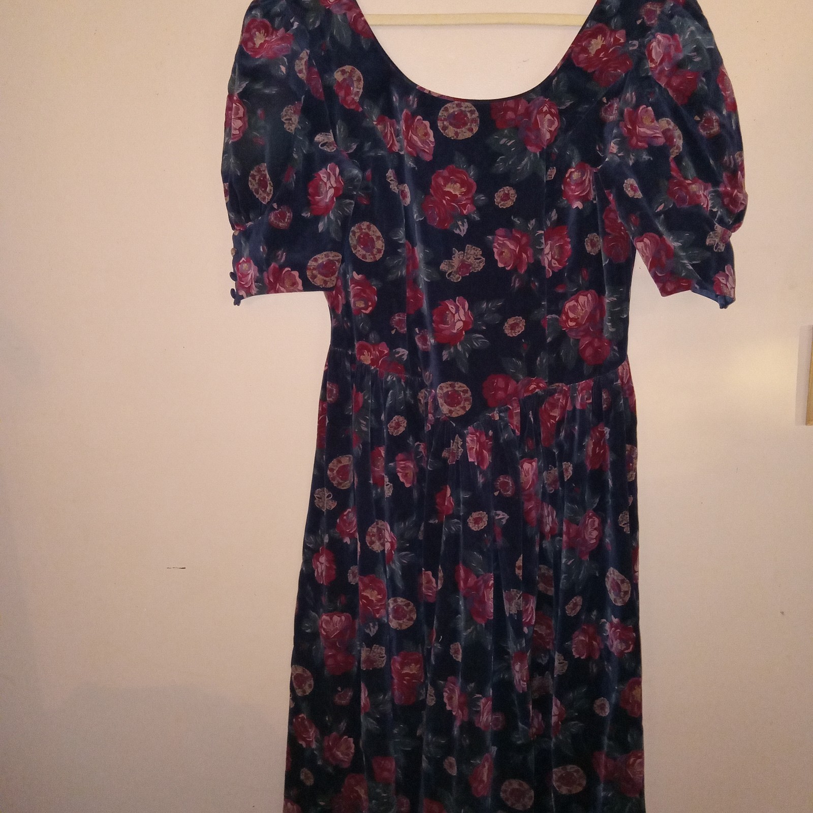 Vintage Laura Ashley Medium Velvet Floral Formal Maxi Puffy Sleeves Bridgerton
