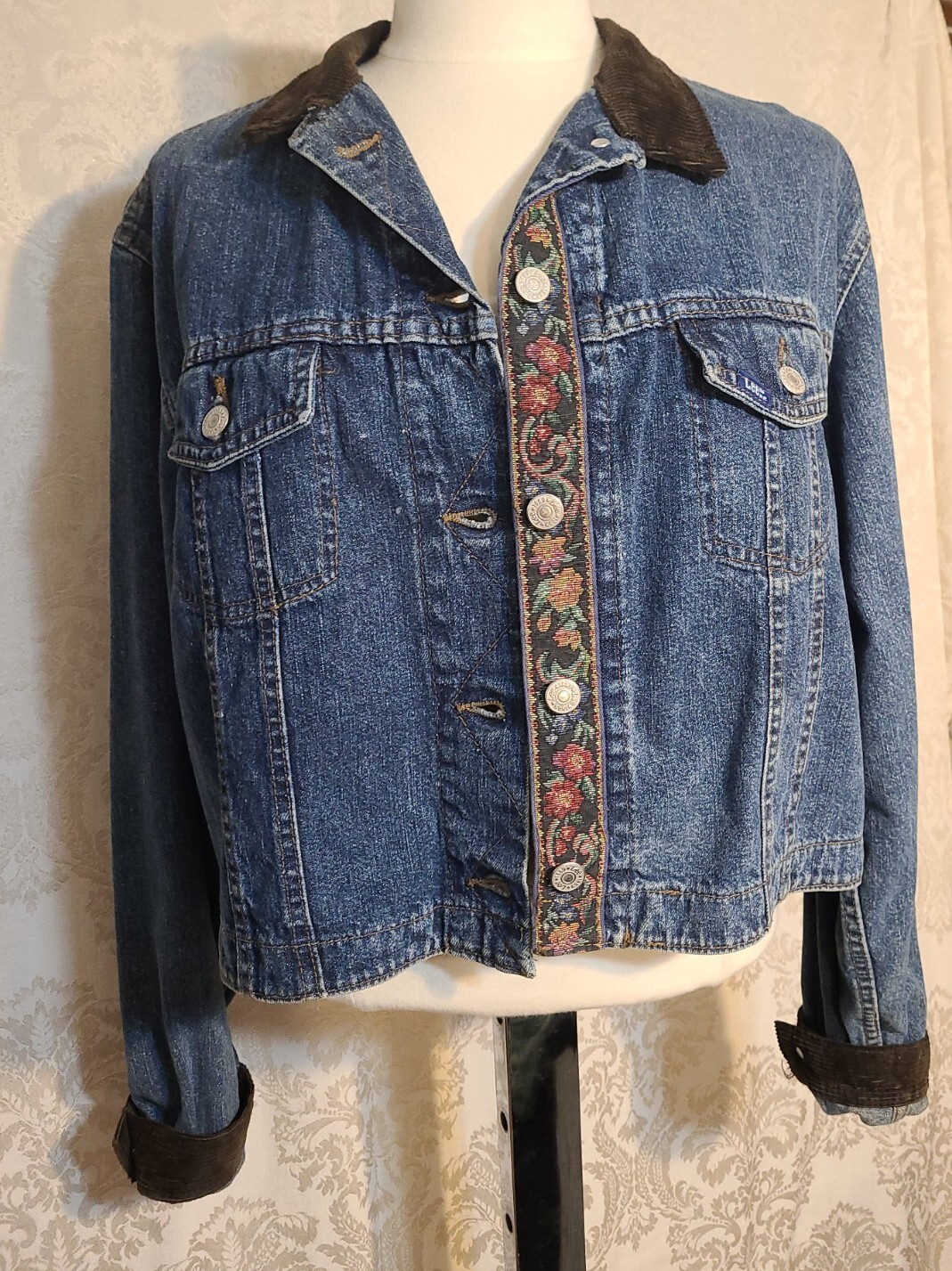Lee Ladies Small Denim Jacket Corduroy Collar & Cuffs Brocade Placket