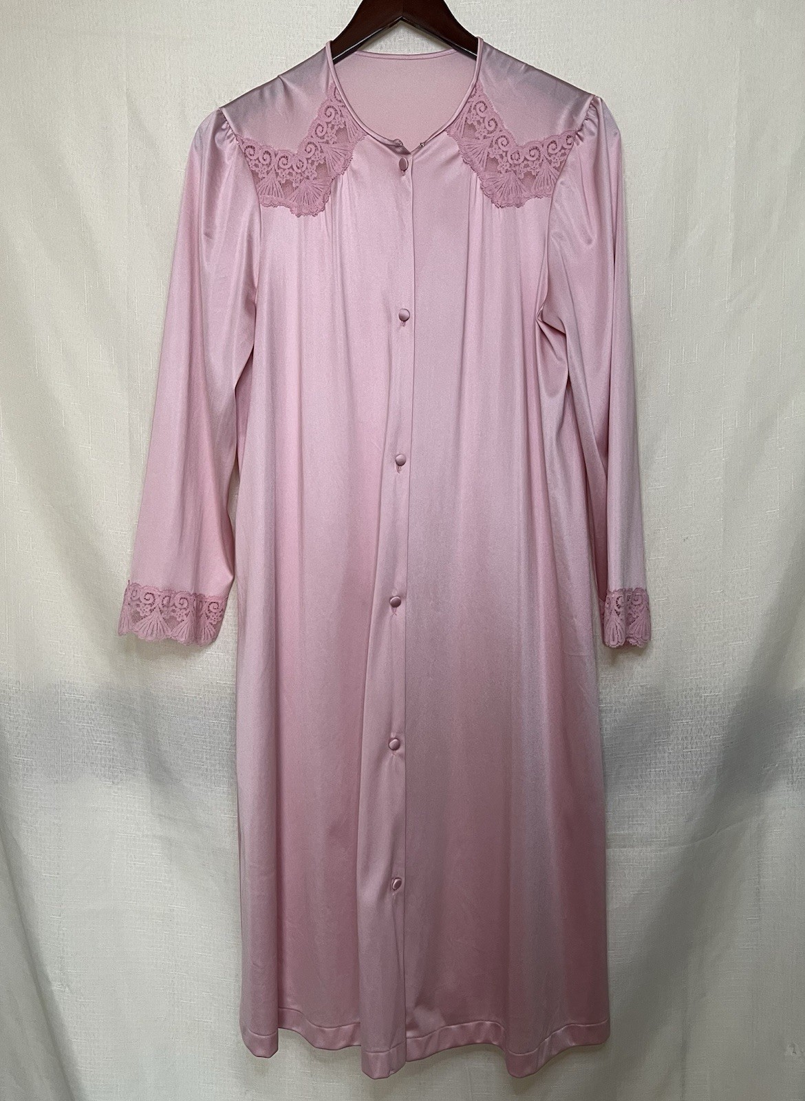 VTG 1950s Vanity Fair Pink SML Overlay Robe With Lace Accents l Made In USA