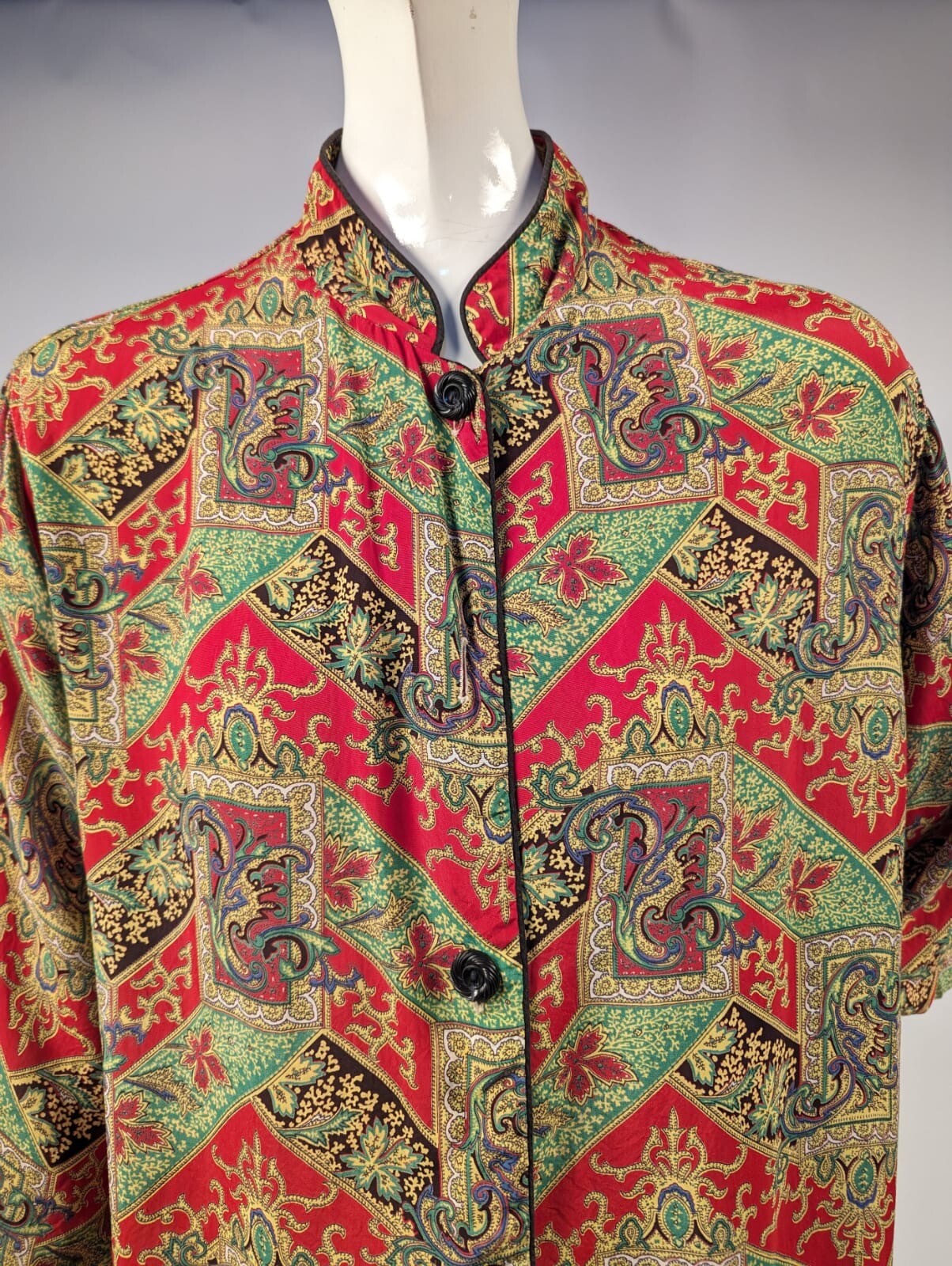 VINTAGE MARA KOBB 1940’S PRINT RAYON BLOUSE / SHIRT 