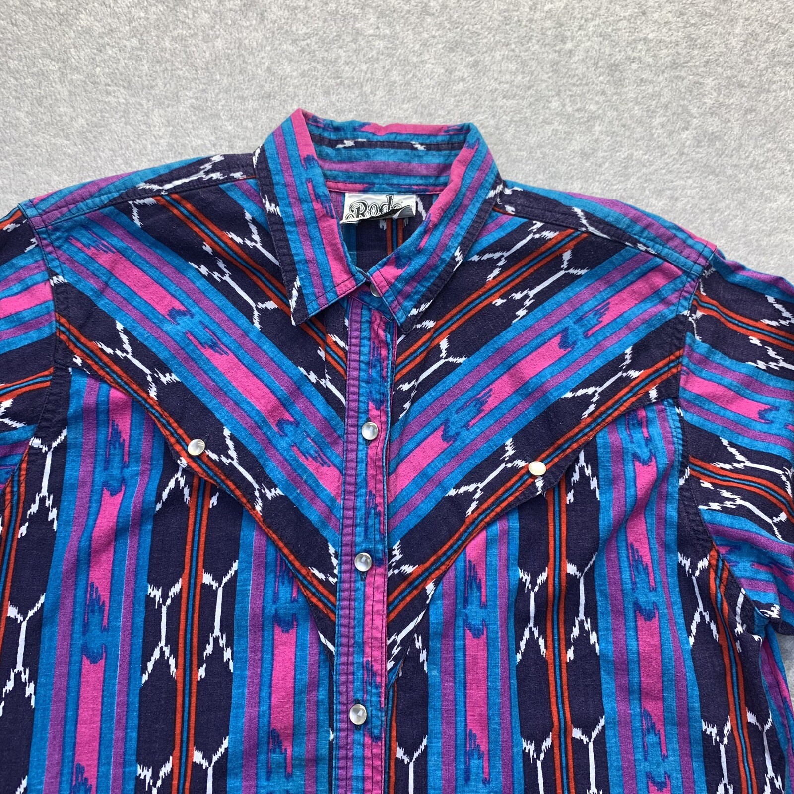 VTG Rodeo Western Wear Women’s Multicolor Cropped Long Sleeve Western Top Sz L