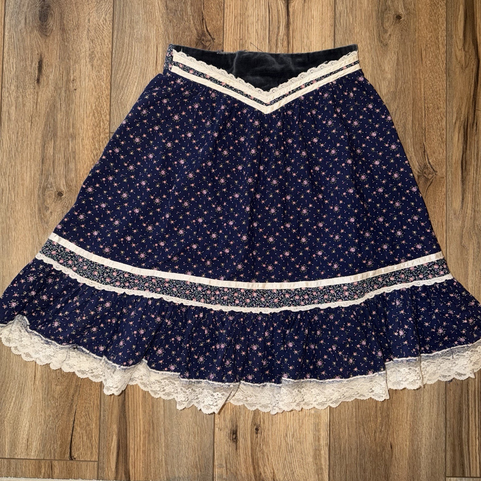 VTG Jessica McClintock Gunne Sax Kkirt floral lace cottage navy small/xs *Flaw