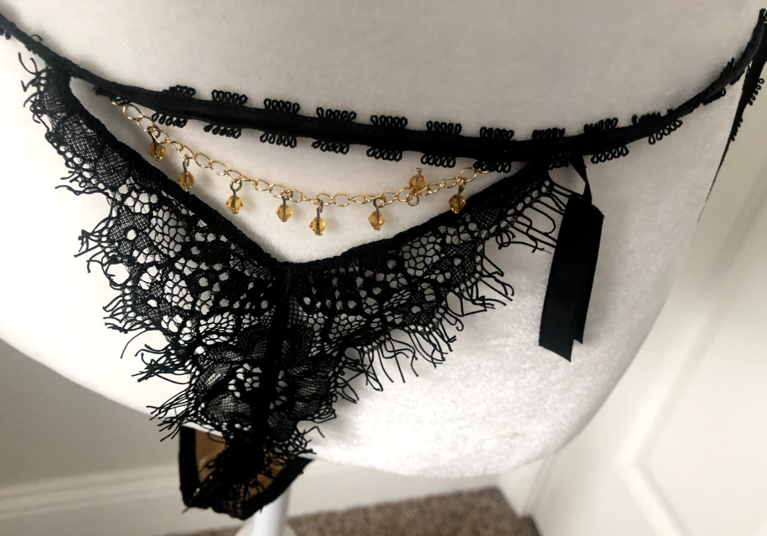 New Vtg ECLIPSE L Black Lace THONG PANTY Gold Faceted Bead Chain Beige Lined