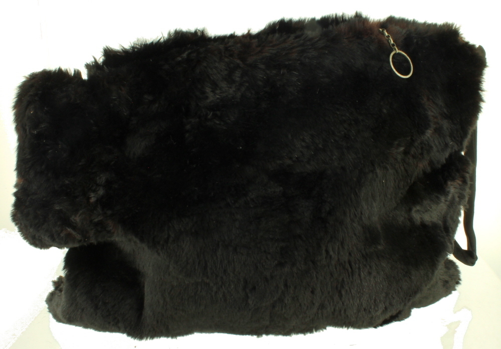 ANTIQUE VICTORIAN SOFTEST FUR MUFF PURSE HAND WARMER Mourning Style XMAS