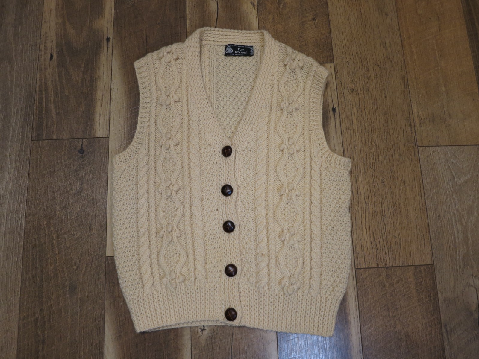 Pure New Wool Cream Hand Kind Cable Button Vest Sz M ? Chest 39 – 40″