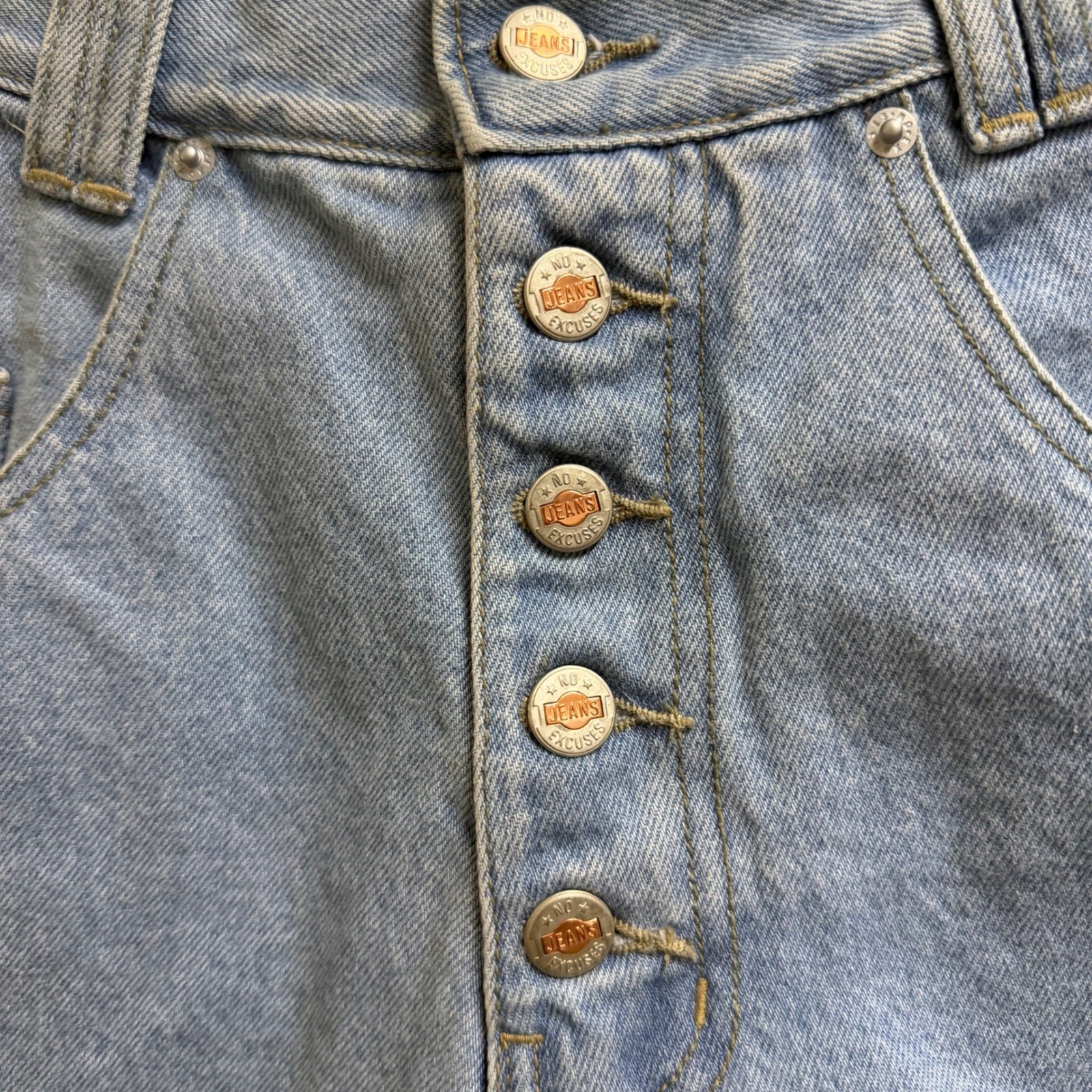 Vintage No Excuses High Waisted Denim Shorts Light Wash Button Fly Femme Fatale