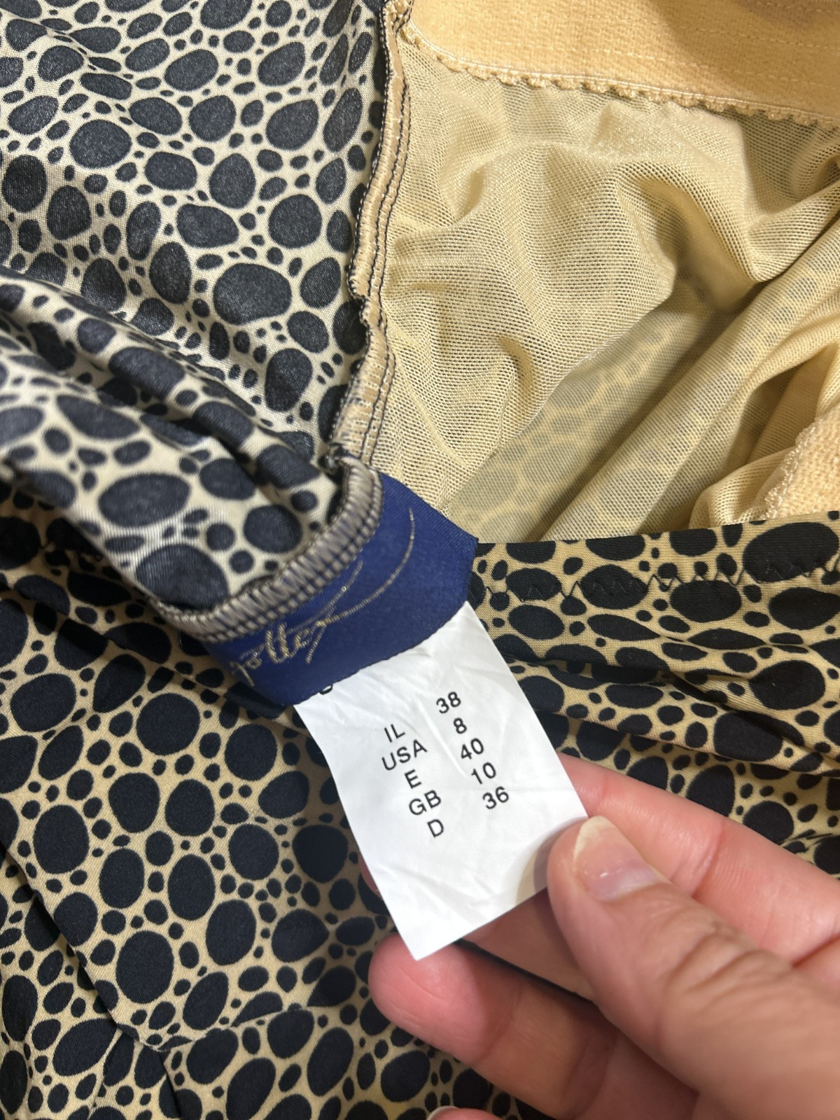 Gottex Swimsuit Women 8 Gold Black Print One Piece Vintage EUC V Neck
