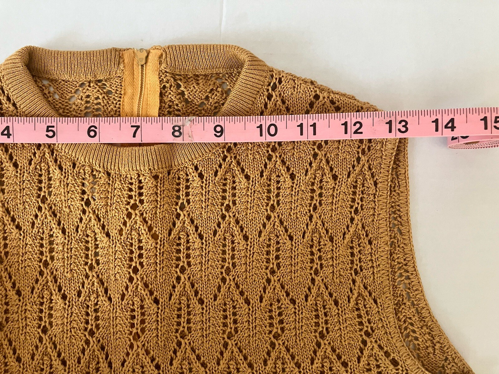 Sportempos Open Knit Sweater Women’s Medium Gold 1/4 Zip Back Sleeveless Vintage