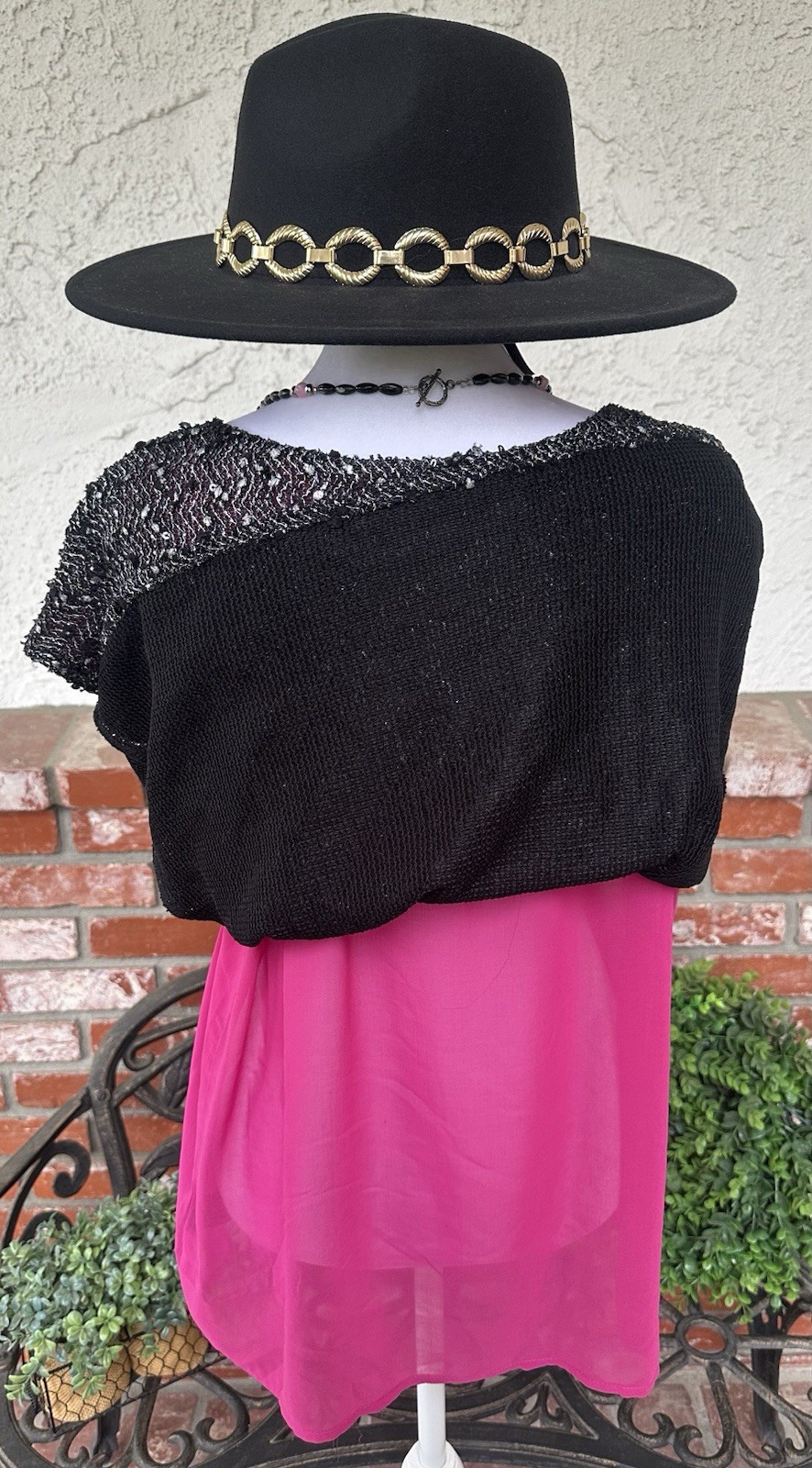 Vintage Fora Boucle Top; Black/Silver Threads W/Sequins; Hot Pnk Lining; Sz Lrg