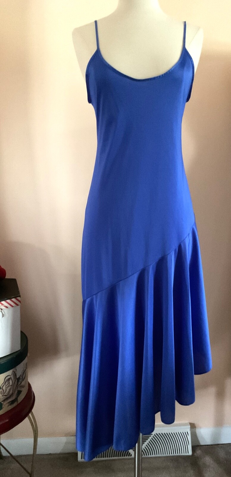 VTG LADY CAMEO DALLAS SZ M NYLON LOUNGING DRESS GOWN LONG BLUE ASYMETRICAL STYLE