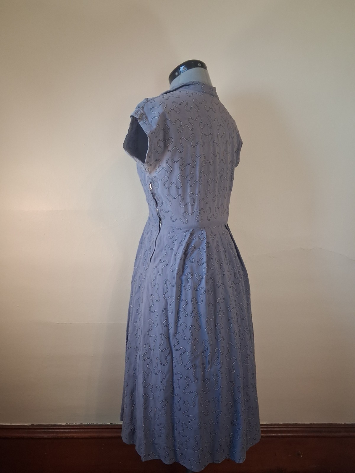 Vintage 1940s Dress, Textured Violet Dress Size Zip Size Small Retro Rockabilly