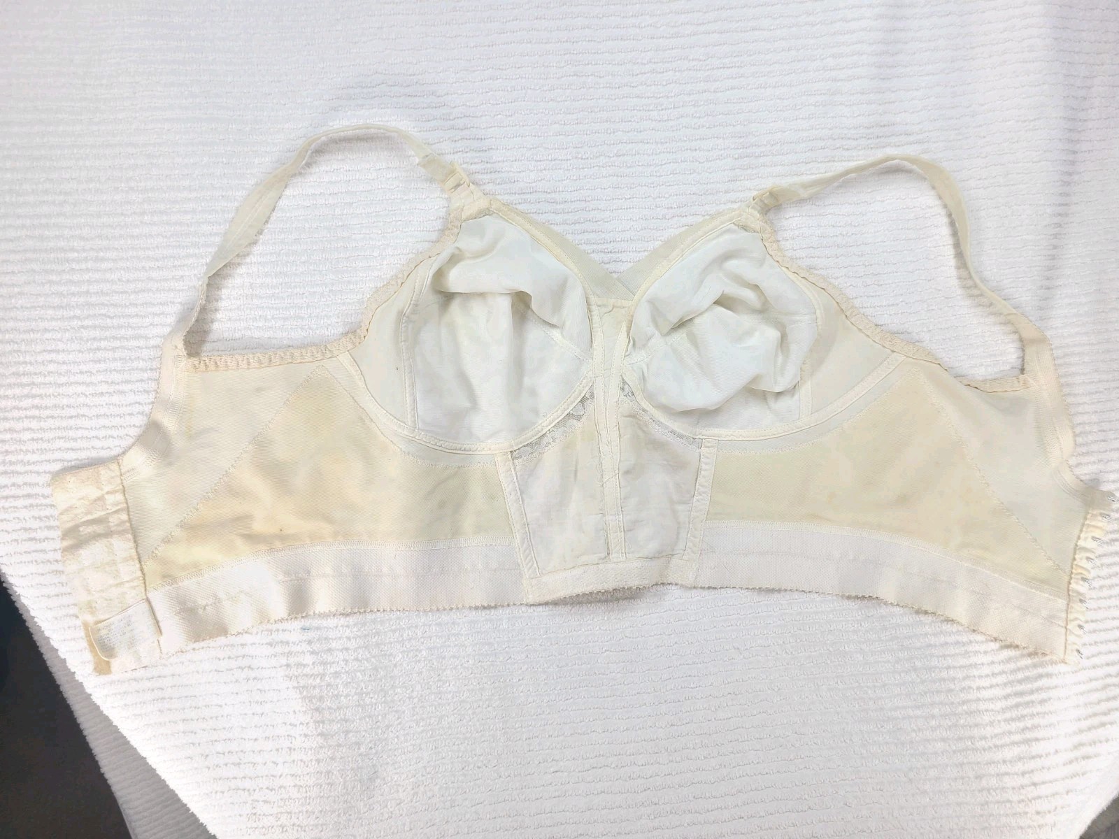 Vintage 1960s Longline Bullet Bra 38C Playtex Living Stayless Lace Mesh Pinup