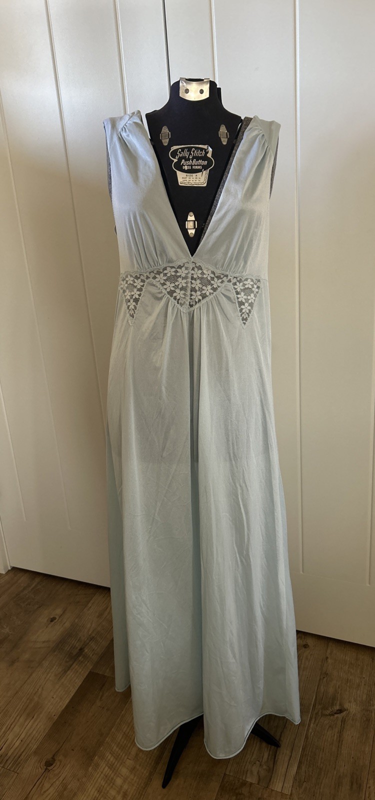 Vintage 1970’s Sears Pale Blue Nightgown Size L 16/18