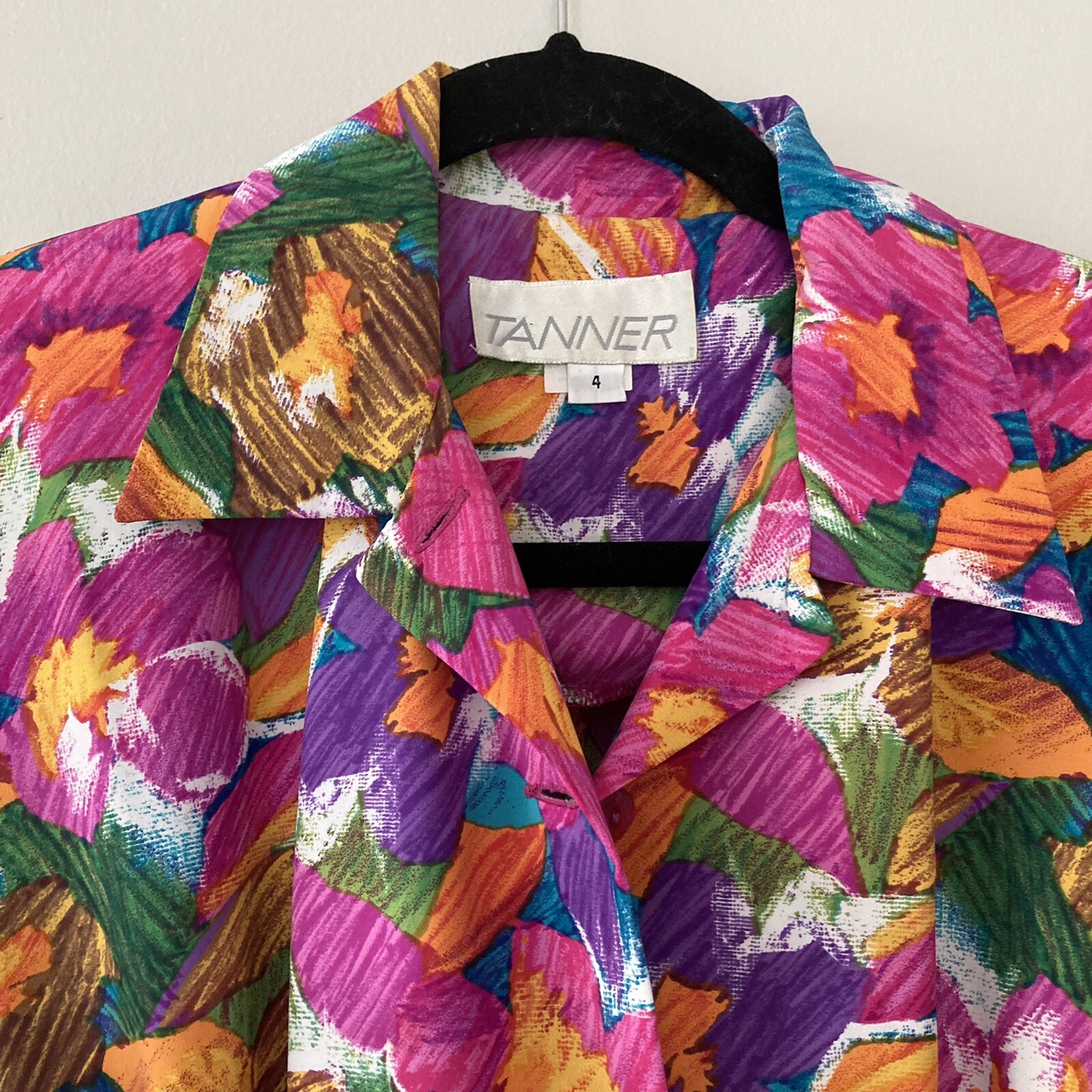 Vintage Tanner Shirtdress Size 4 Pink Orange Green Belted Shoulder Pads Pockets