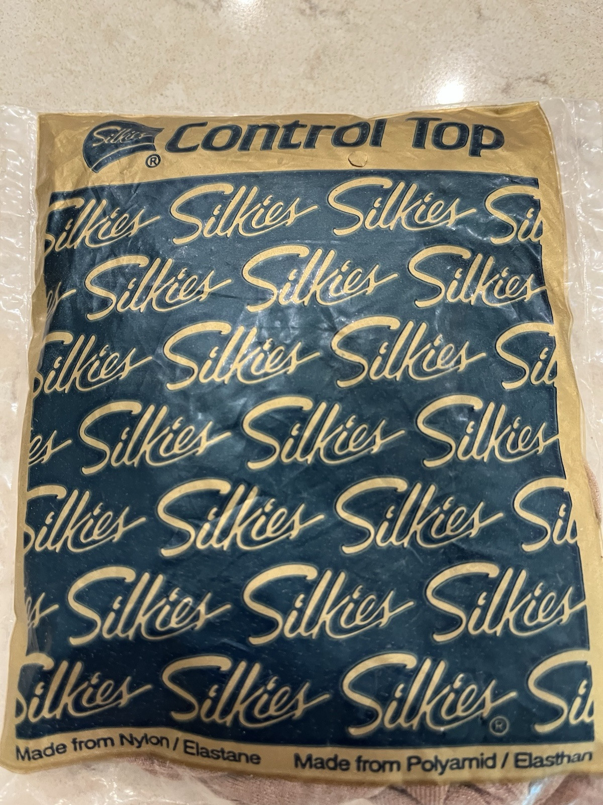 Vtg.Silkies Medium Nude / Medium Natural control top Hose mi USA 070201