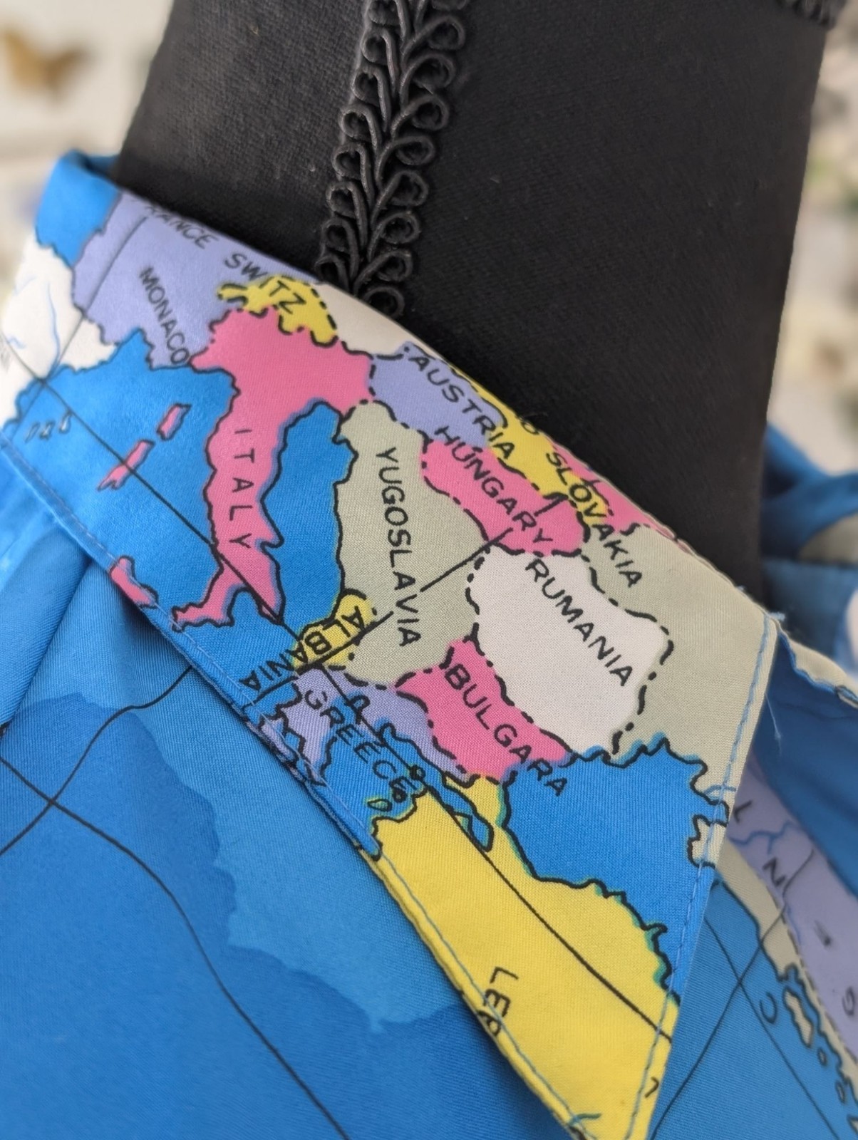 Vtg 70s Disco Shirt King James Novelty Print World Map Topography Cartography S