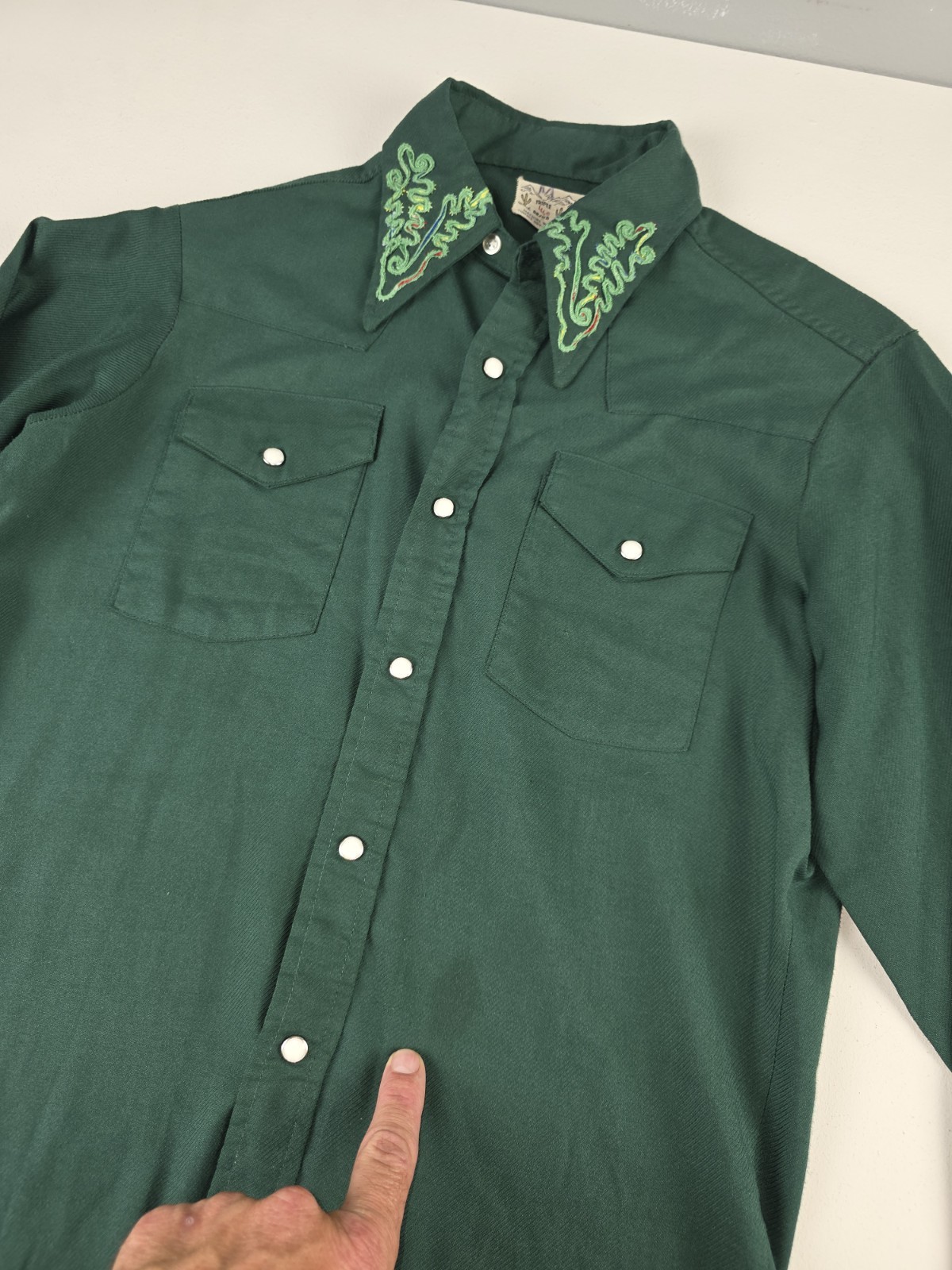 Vintage 60’s Triple LLL Brand Women’s Embroidered Pearl Snap Western Shirt M
