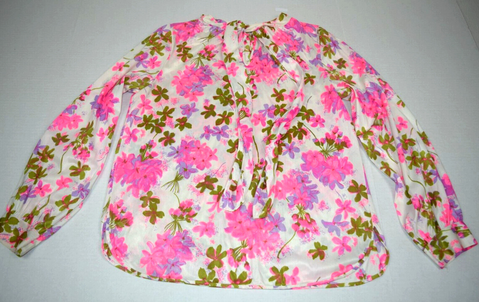 Vintage Hot Pink Purple Top Size S/M 60s Floral Watercolor Tie Neck Long Sleeves