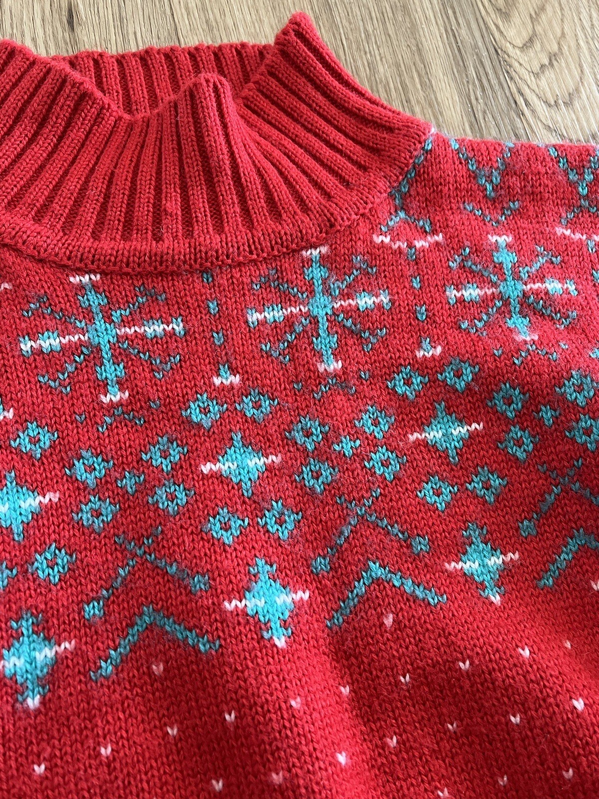 Vintage Summit County Acrylic Wool Cable Knit Red Teal Pullover Holiday Sweater
