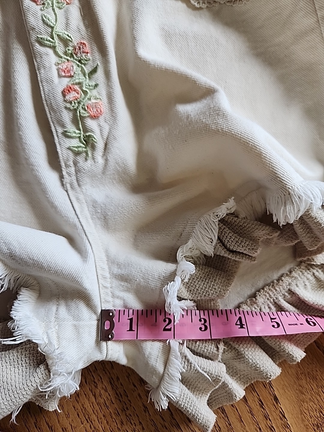 vintage Enchante set of blouse and shorts Ivory Color Size Large Used