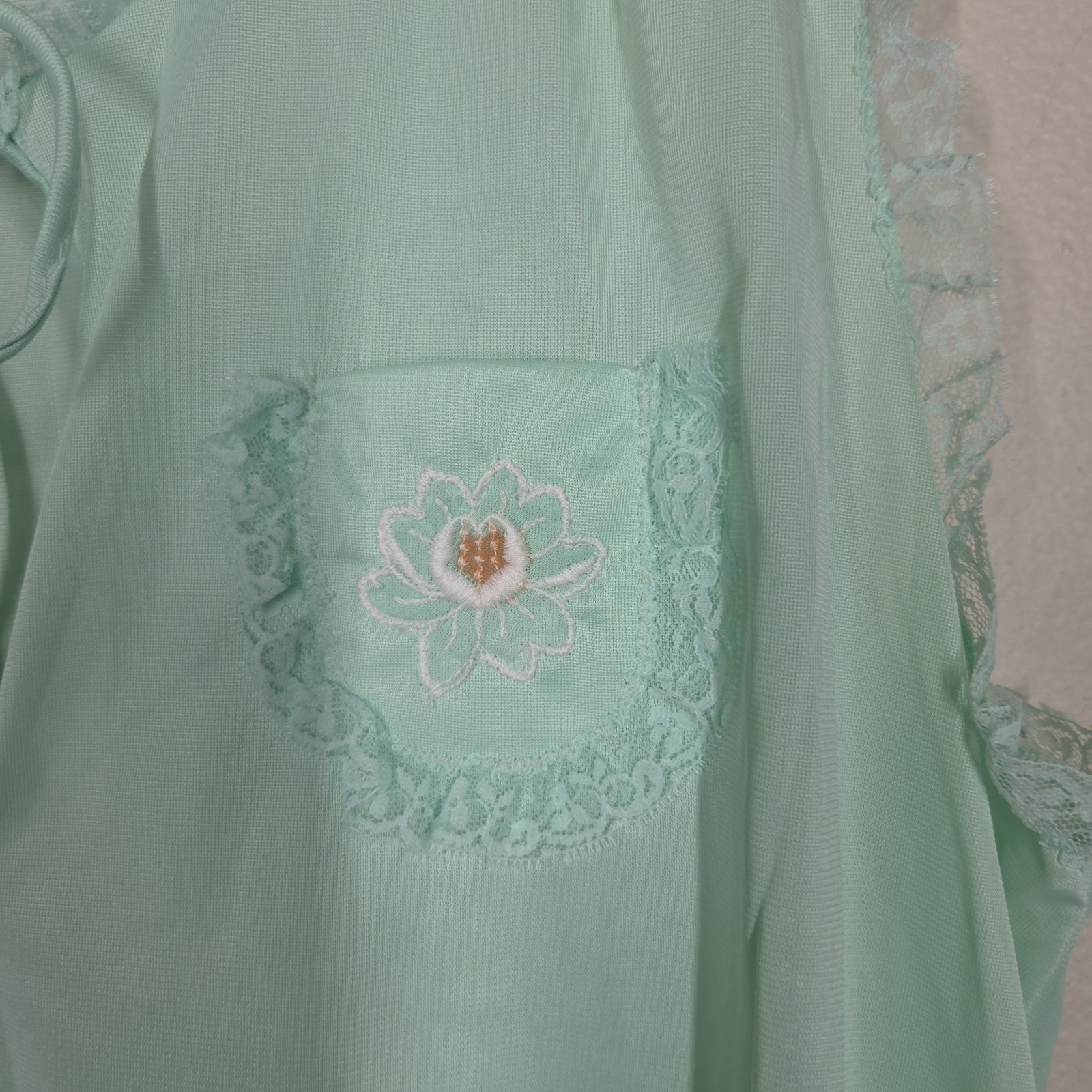 Vtg 70s San Souci Pastel Mint Green Lace Trim Nylon Mini Nightgown M Coquette