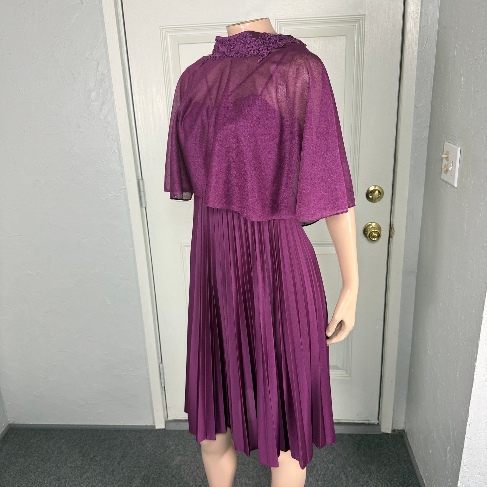 Vintage 70s Bridesmaid Dress Formal 2 piece set Polyester Pleated Sheer Lace II7
