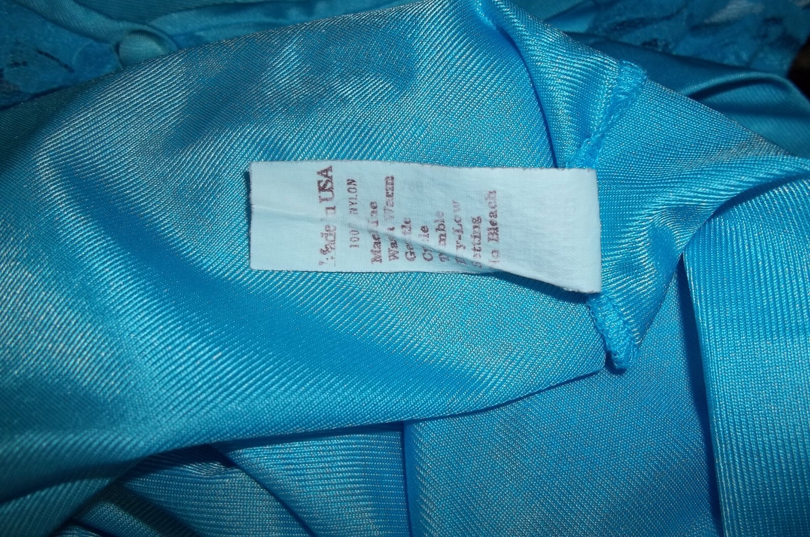 Henson Kickernick Nylon Robe with Pocket – Size Large – USA – Turquoise Blue