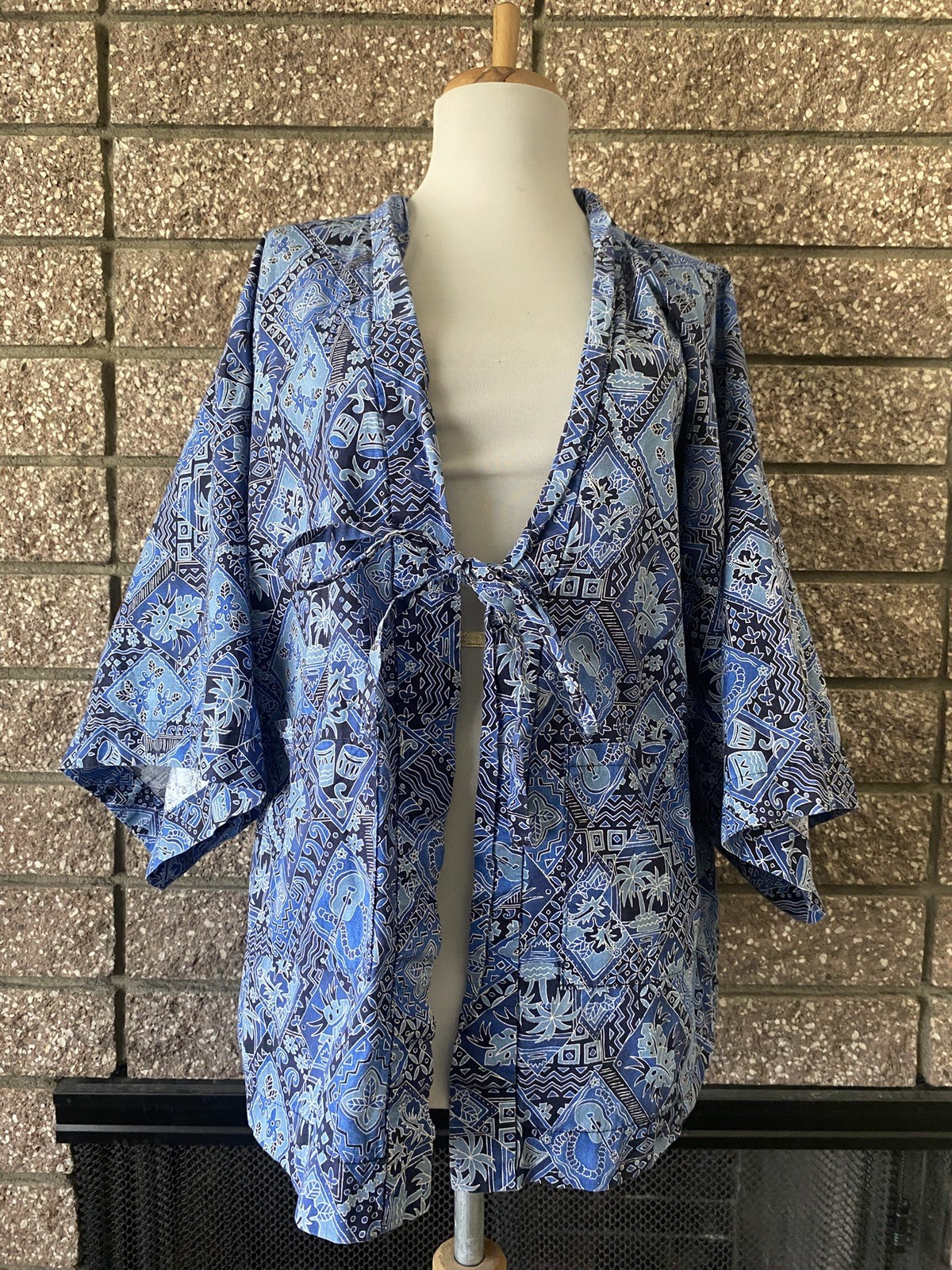 Vintage Japanese Kimono Cover Up Robe Women’s Tiki oasis One Size Blue Hawaiian
