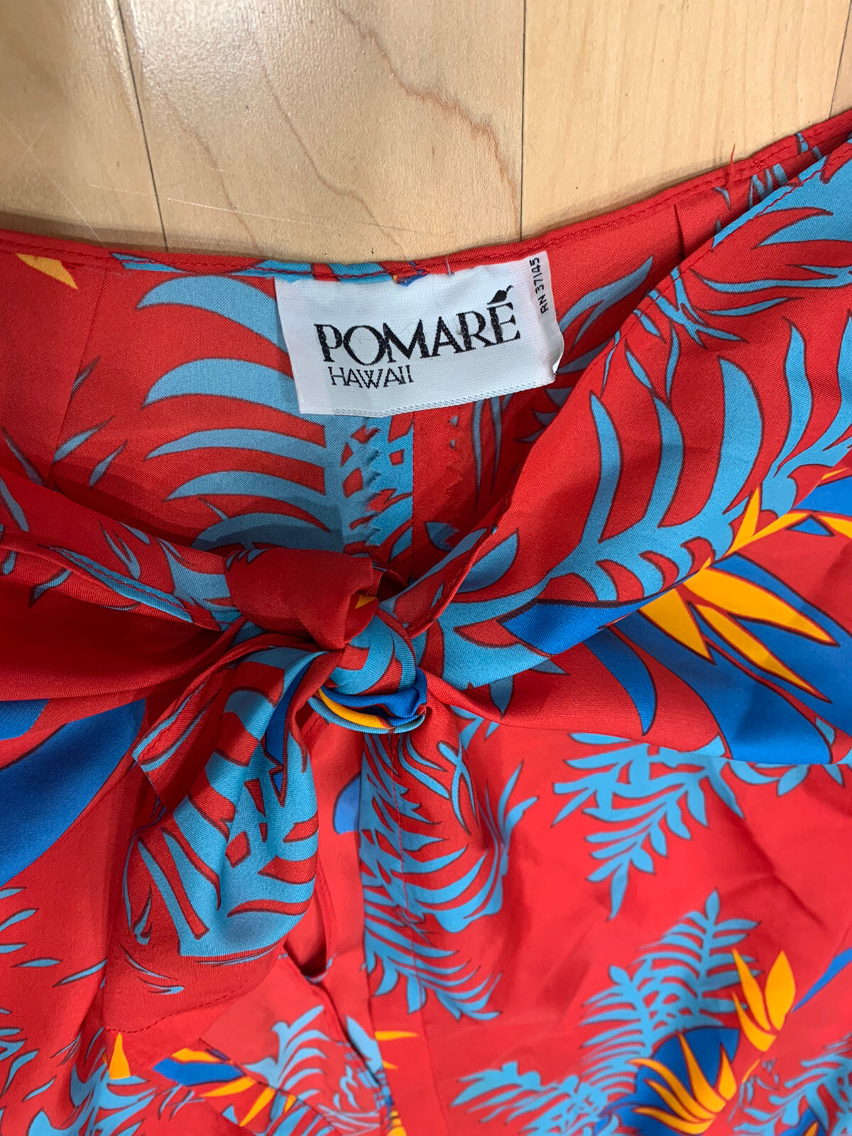 Vintage Pomare Hawaii Hawaiian Sun Beach Skirt NOS EUC HTF Bright Coverup Wrap