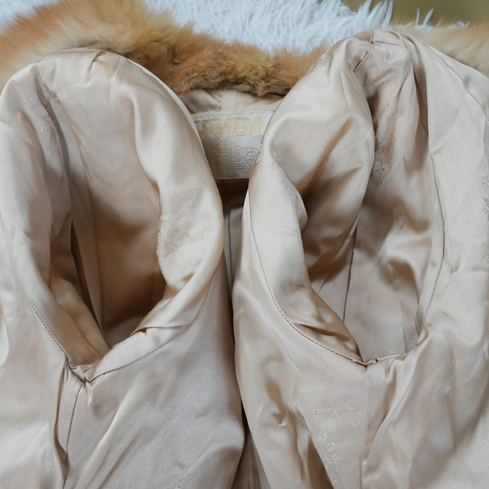Red Fox Fur Coat EMBA – Genuine Vintage Fur From Japan