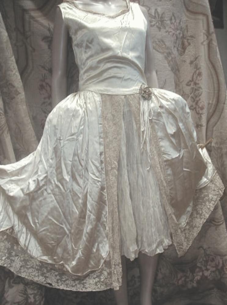 Antique 1920’s Cream Silk & Lace Wedding Dress Robe de Style, LA Label VG Mdm