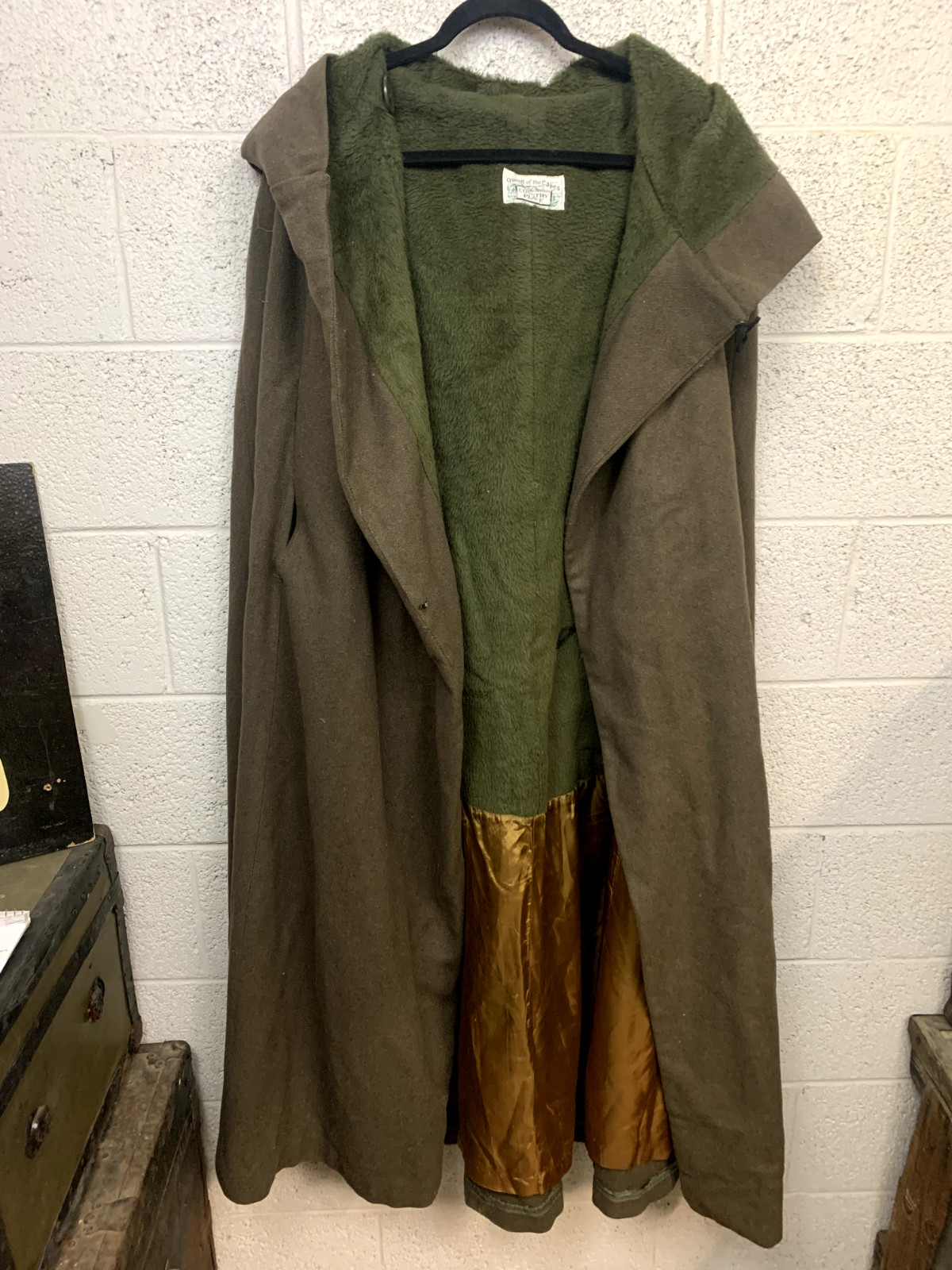 Vintage Queen of Capes Country Place (OSFM) Army Green Wool Hooded Cape