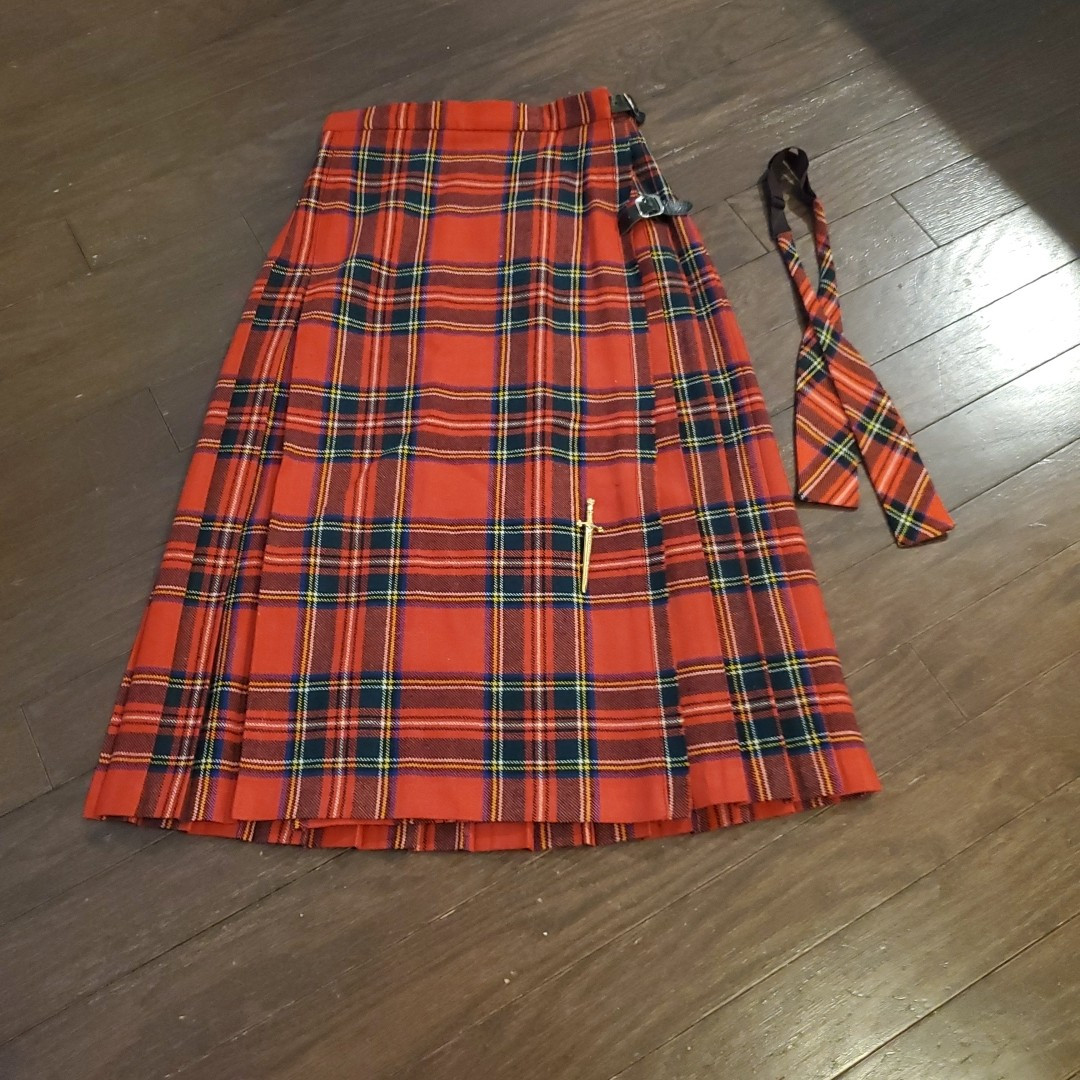 VTG Glenisla Classics Kilt Size 8 w/ Sword Pin And Tie Scotland Red Plaid Skirt