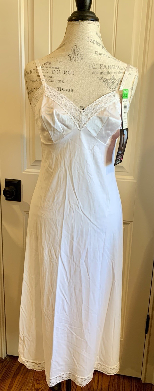 Vtg Vanity Fair Full White Slip New Old Stock 34/28” No Cling Nylon Antron III