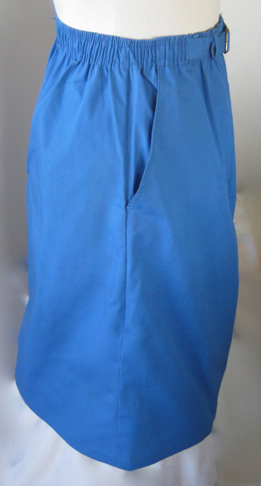 Beautiful Vintage Woman’s Bright Blue Skirt by Take 1 size 8