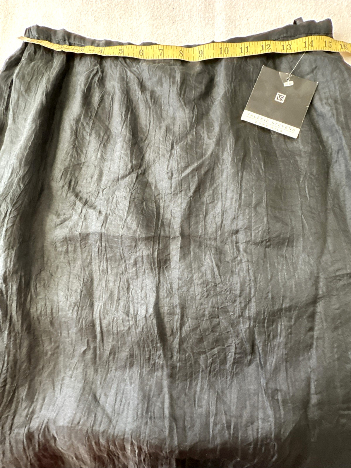 100% Silk Valerie Stevens Black Skirt Lined with 100% Silk Size Large (#D)