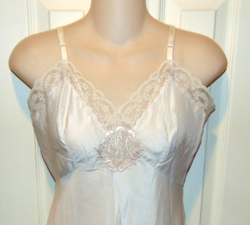 Vintage Corhan Noumair Neiman Marcus Full Length Lace Trim Beige Silk Slip 34