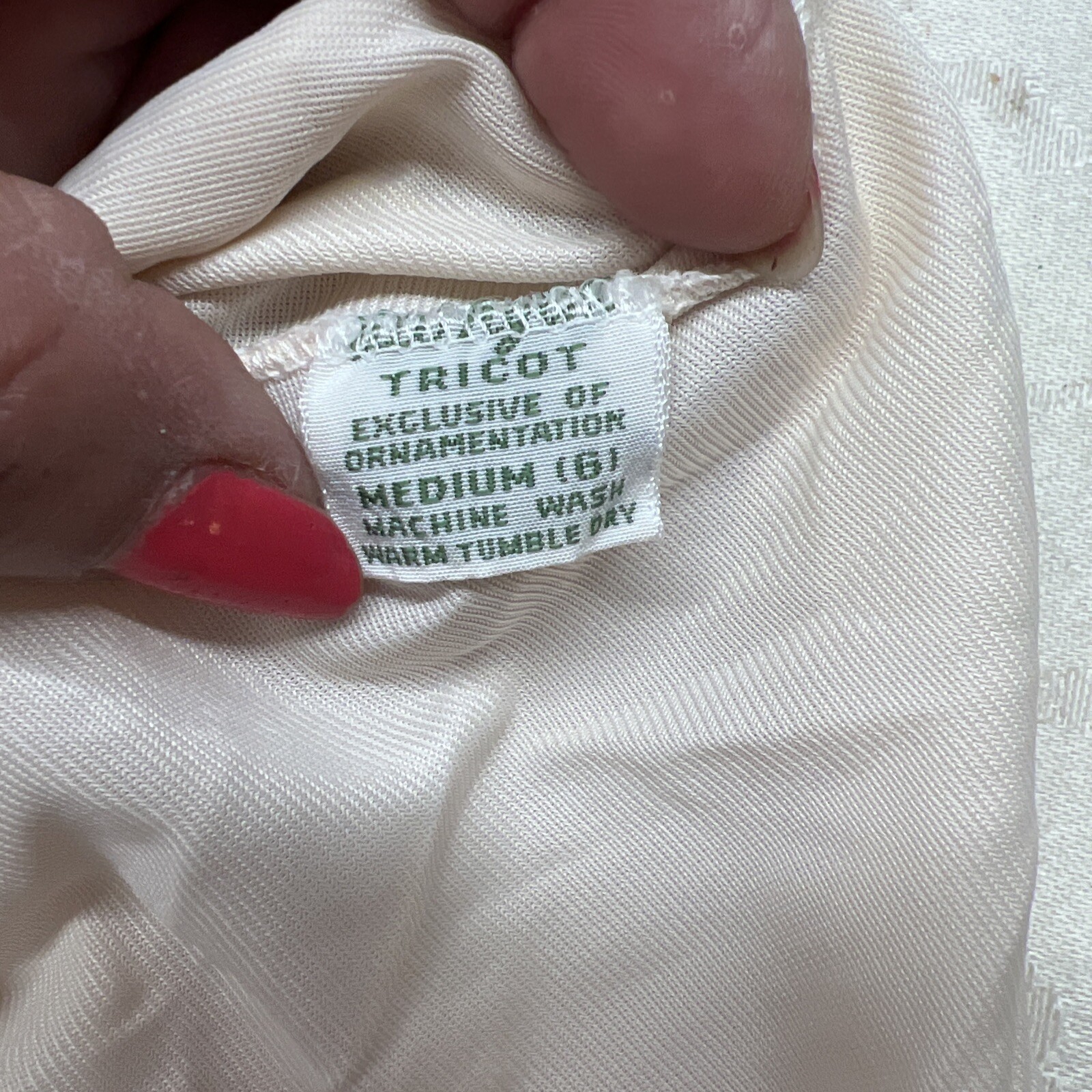 Vintage Greenco Maid Ivory Tan/Nude Slip M 6 Waist Lace Trim 16″ Slit Back.