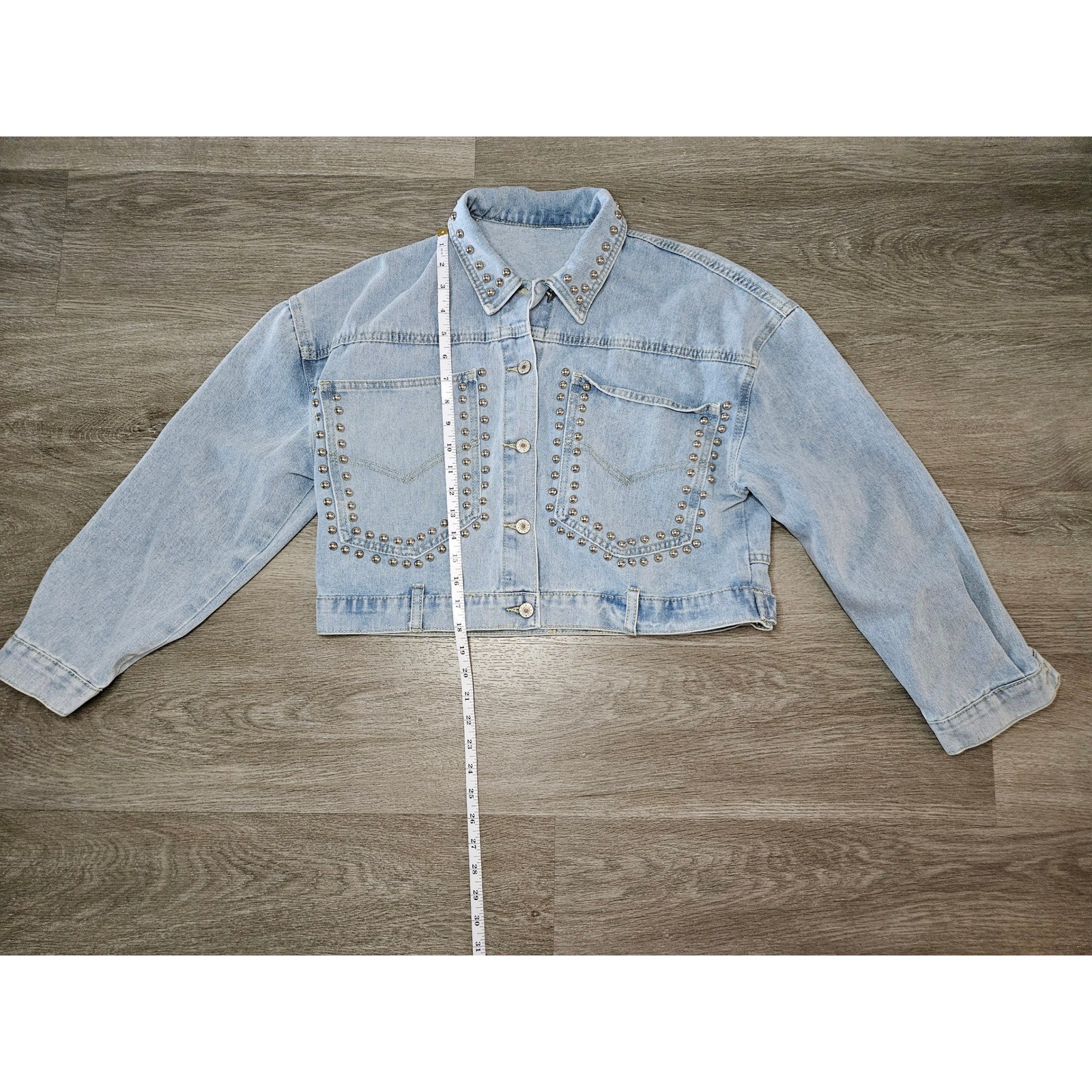 Vintage Style Studded Light Wash Cropped Denim Jacket Retro 90s Style Blue S/M