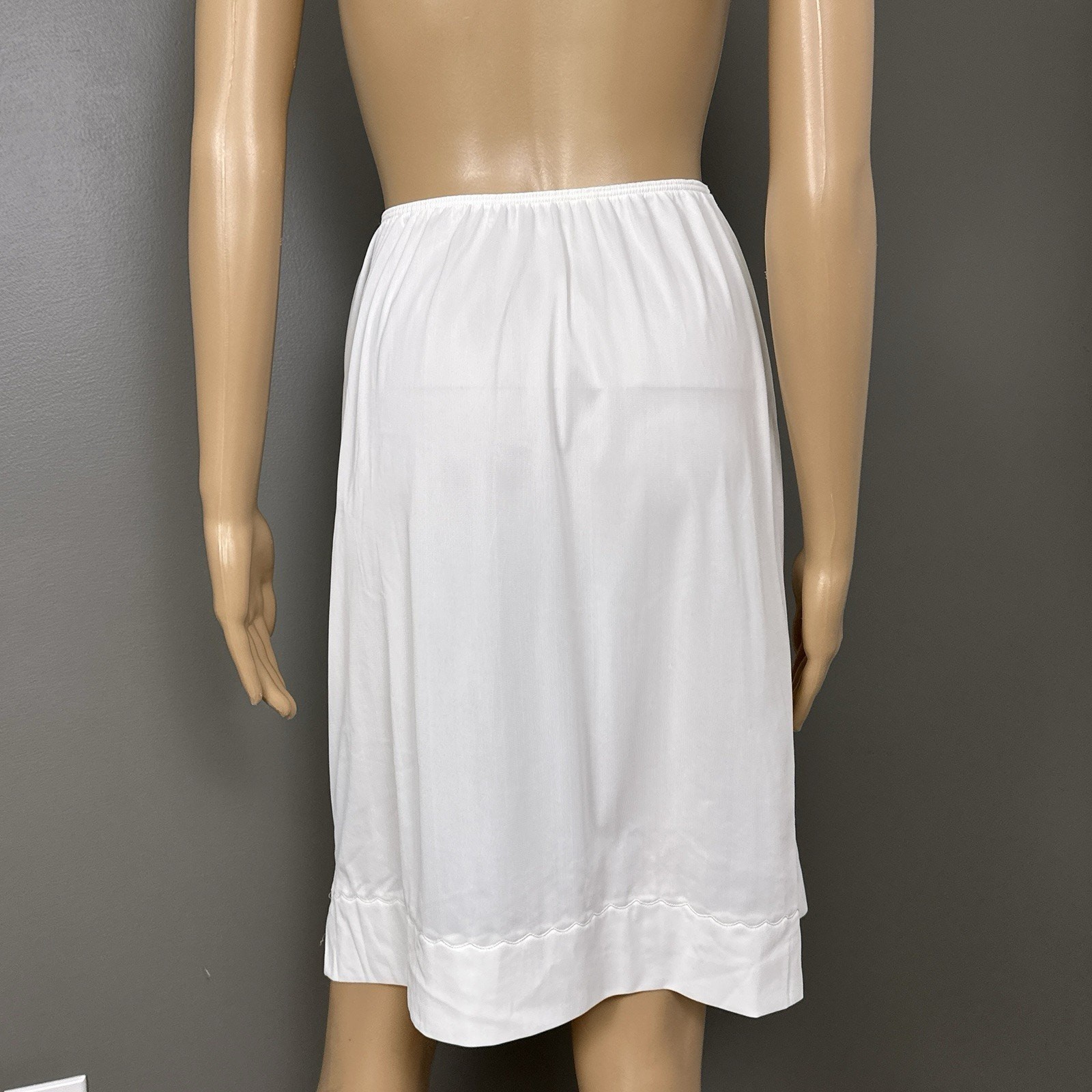 Vintage Sears Half Slip Medium Tall White Fortrel Polyester Embroidered USA