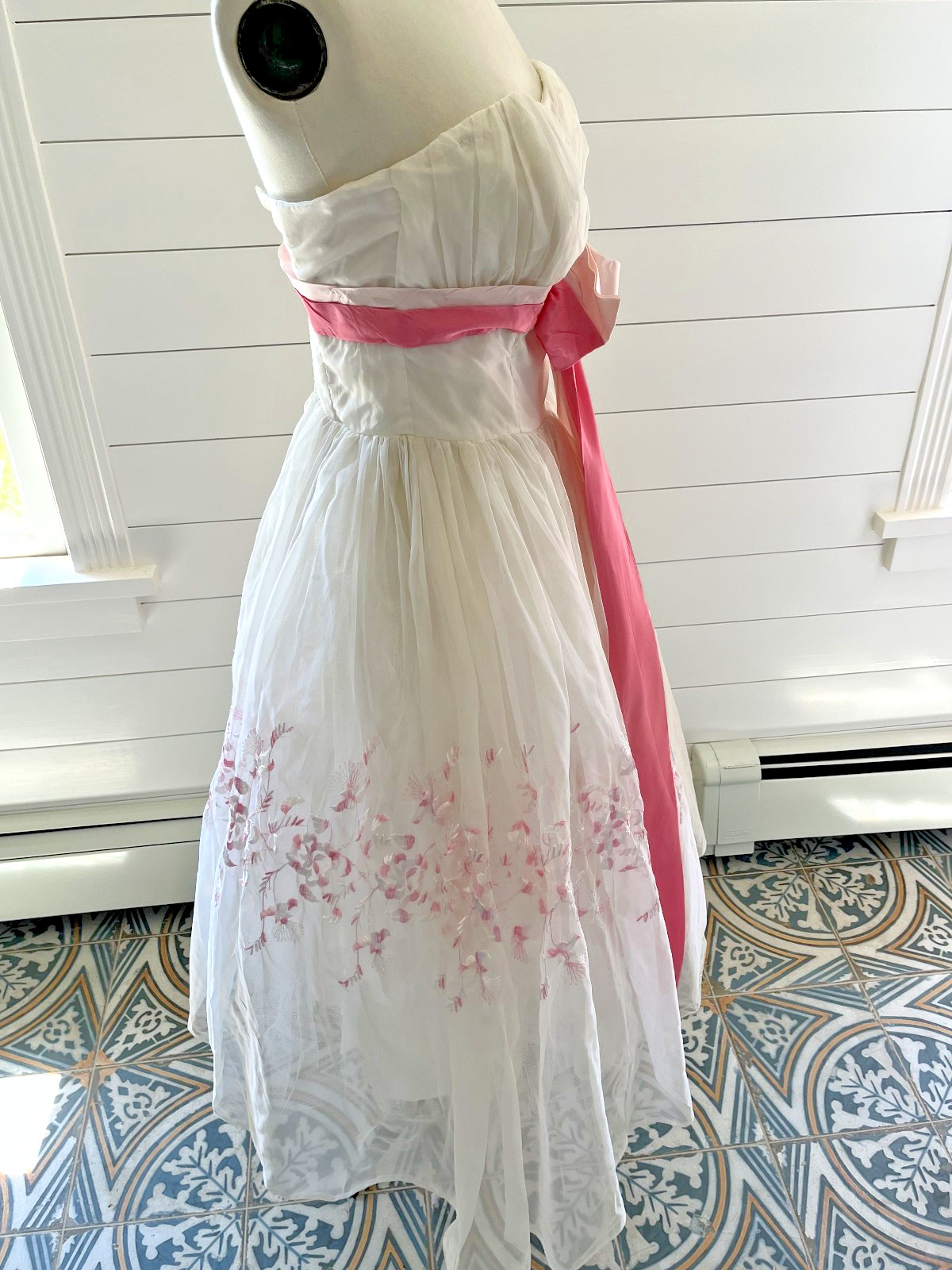 Vintage 1950s / 60s White Tulle Party Dress | Fairycore Prom Gown | Tea Party XS