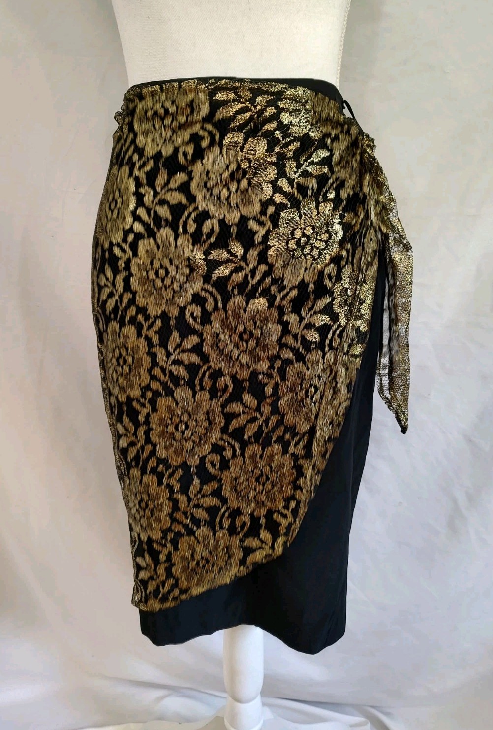 80’s Vintage Skirt Diana Marco Gold Metallic Lace Wrap Black Pencil Cut Sz 16