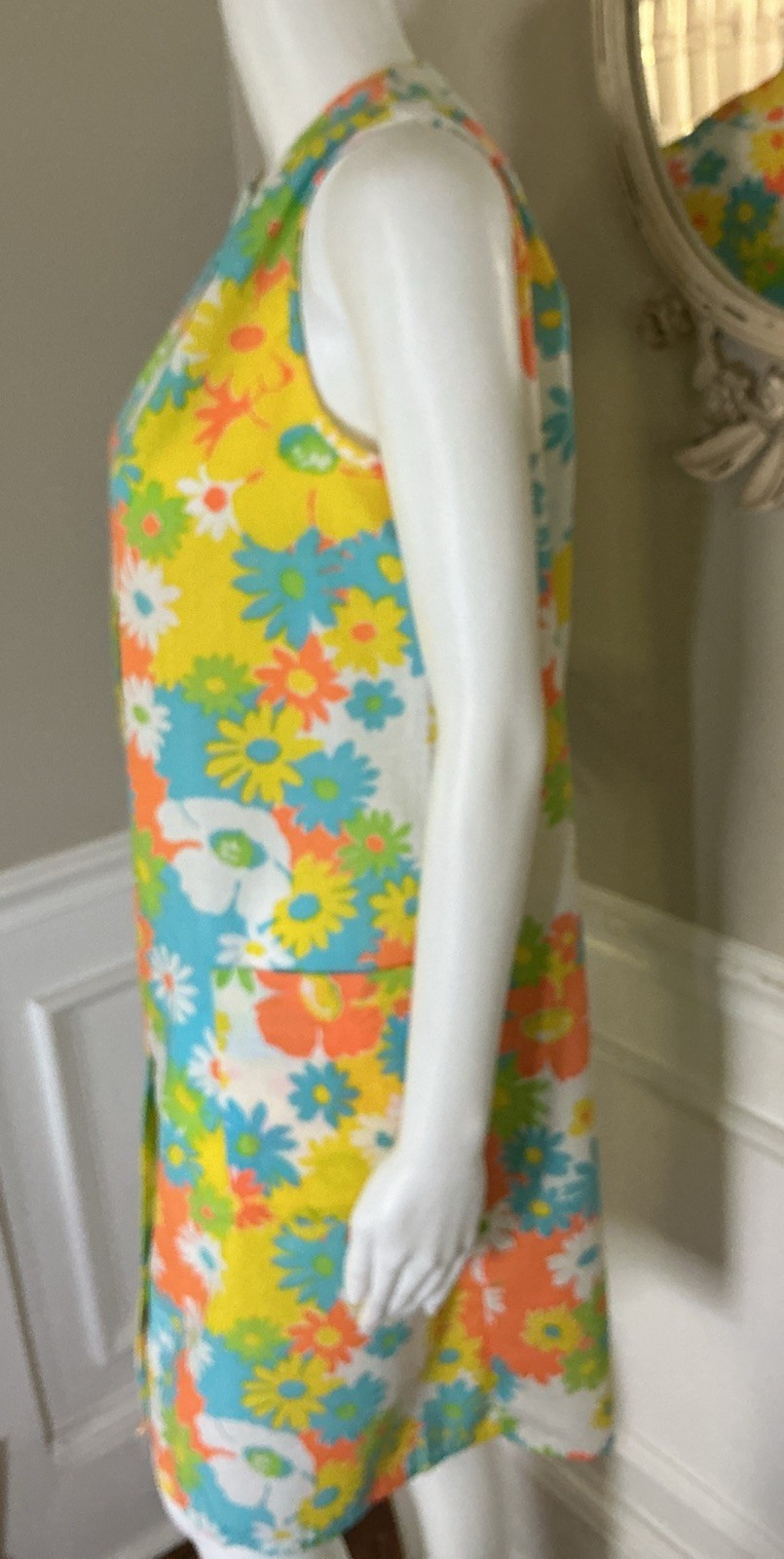 1960s Mod House Dress Sleeveless Button Front Flower Power Cotton Shift Dress