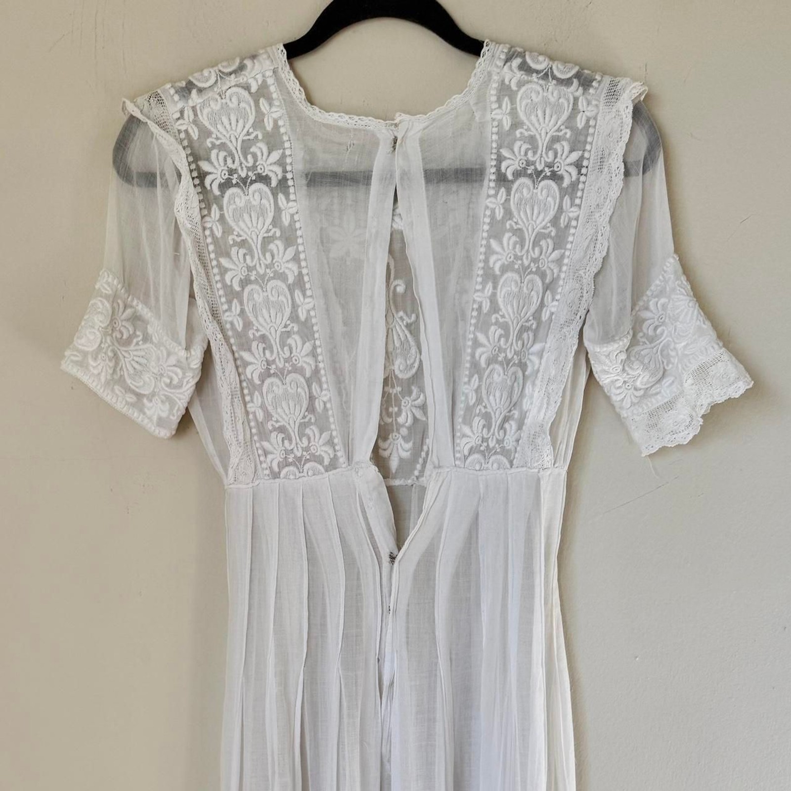 Antique Edwardian 1900s 1910s Cotton Embroidered White Tea Lawn Dress XS