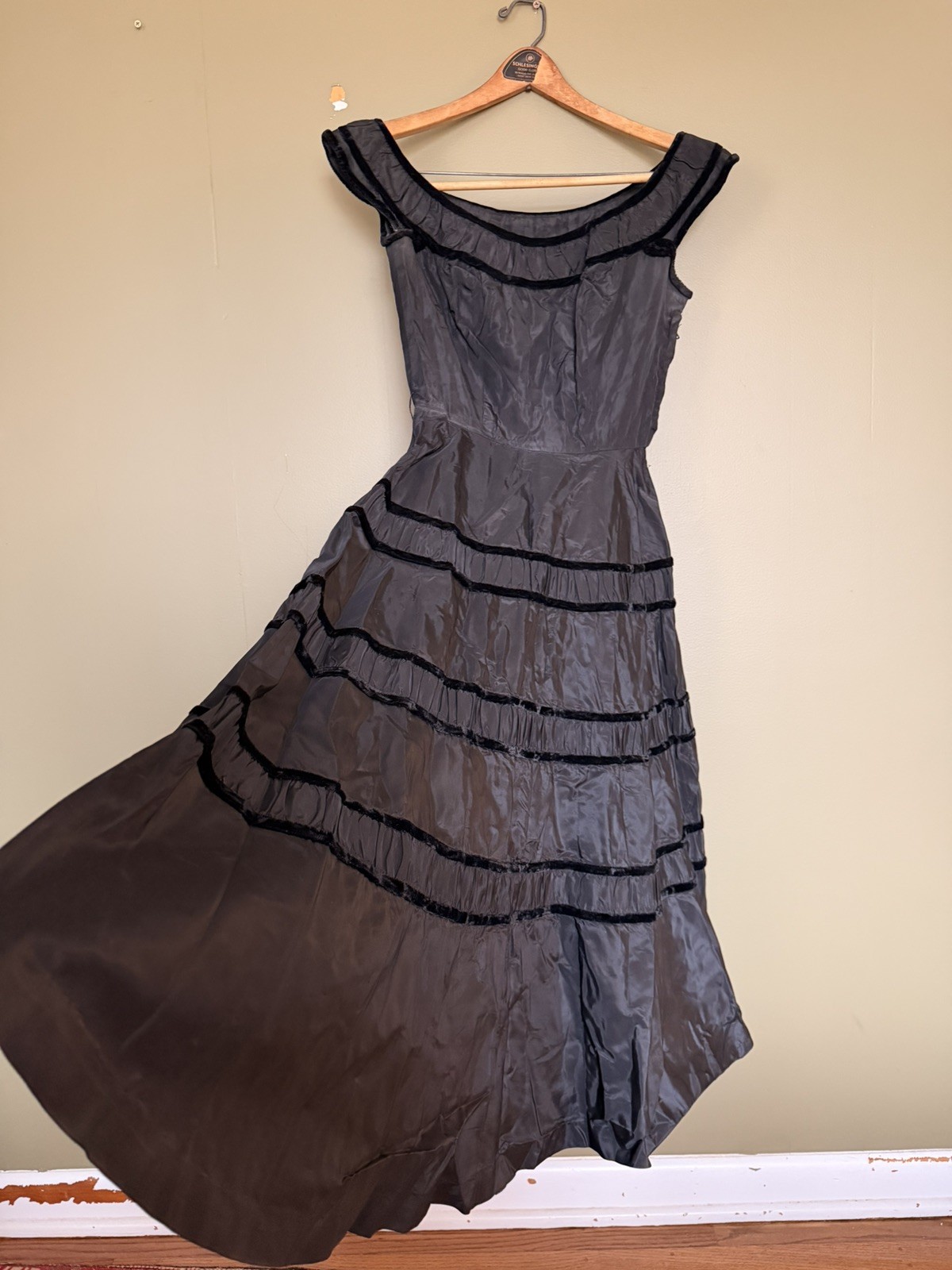Vintage 40’s Black Taffeta Cocktail Party Dress