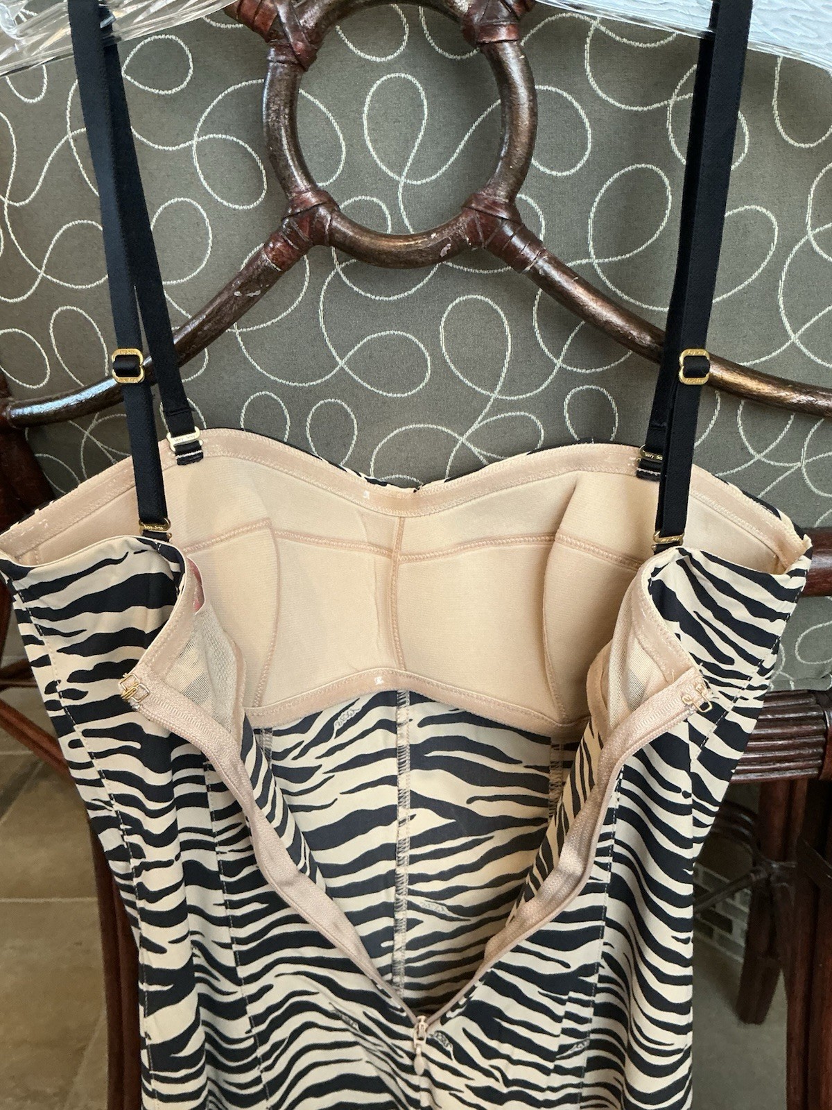 Cache “Very Sexy” Dress, Strap/Strapless Size Medium NWOT