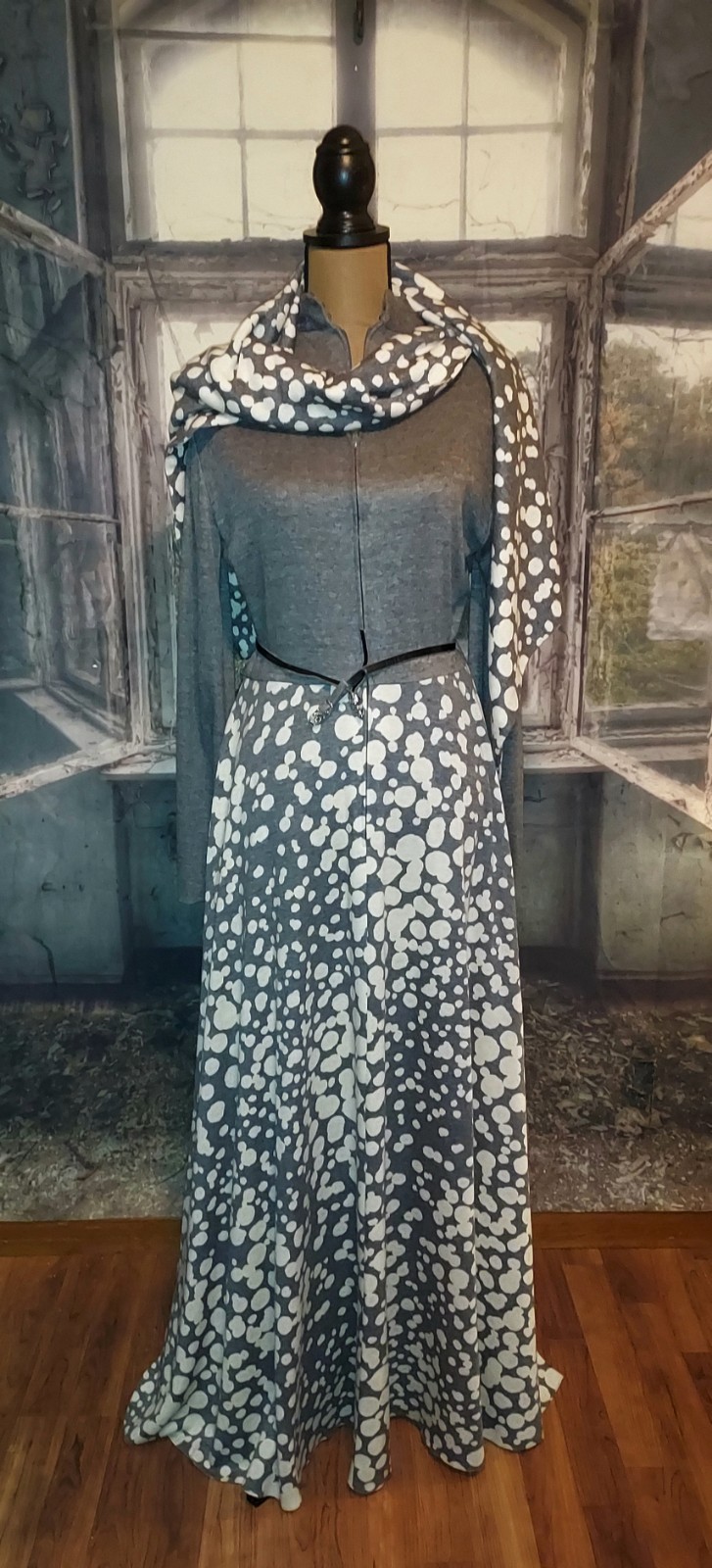 Vintage 1970s Mollie Parnis Boutique A-Line Knit Maxi Dress with Shawl S/M