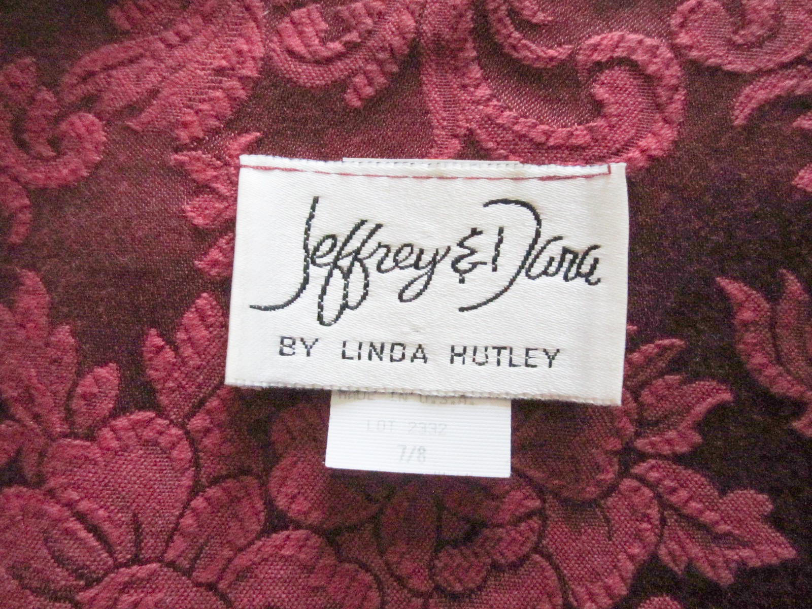Vtg Jeffery & Dara Women 2 Piece Burgundy Brocade Skirt Blazer Suit Set Size 7/8