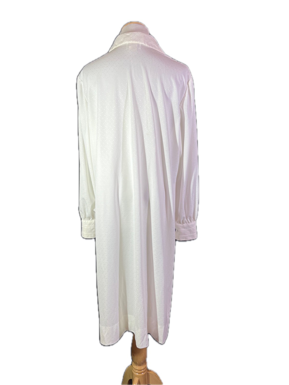 Vintage Leslie Pomer Size M? White Nightgown Long Sleeve